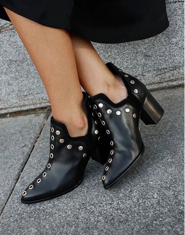 Anouk™ | Enkellaarsjes met Studs