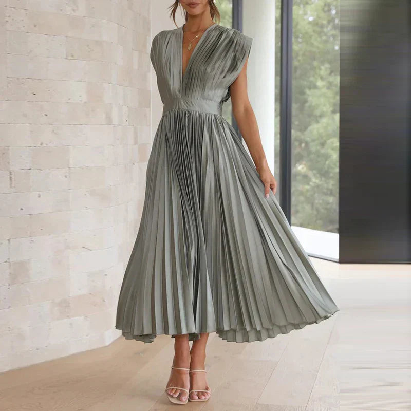 Adele - V-hals maxi jurk met plooien