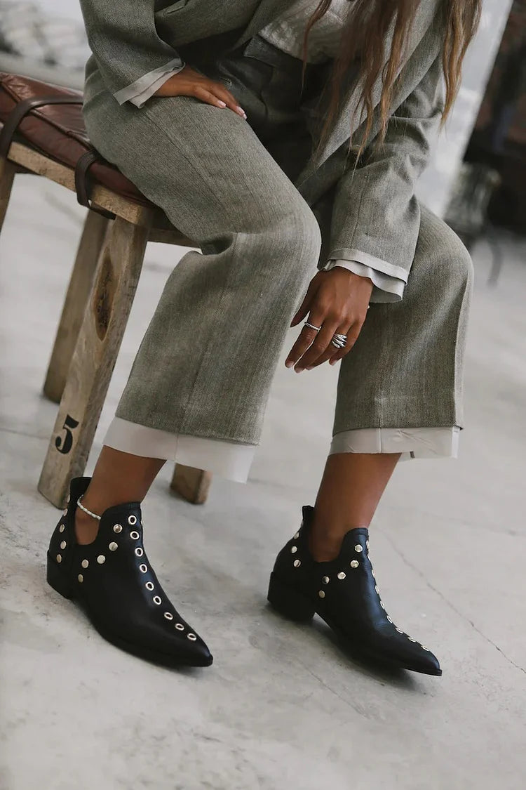 Noor™ | Enkellaarsjes met Studs
