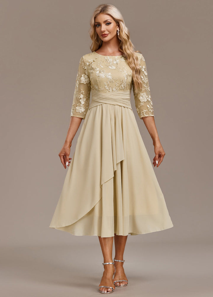 Elin™ | Champagne jurk met delicate borduursels