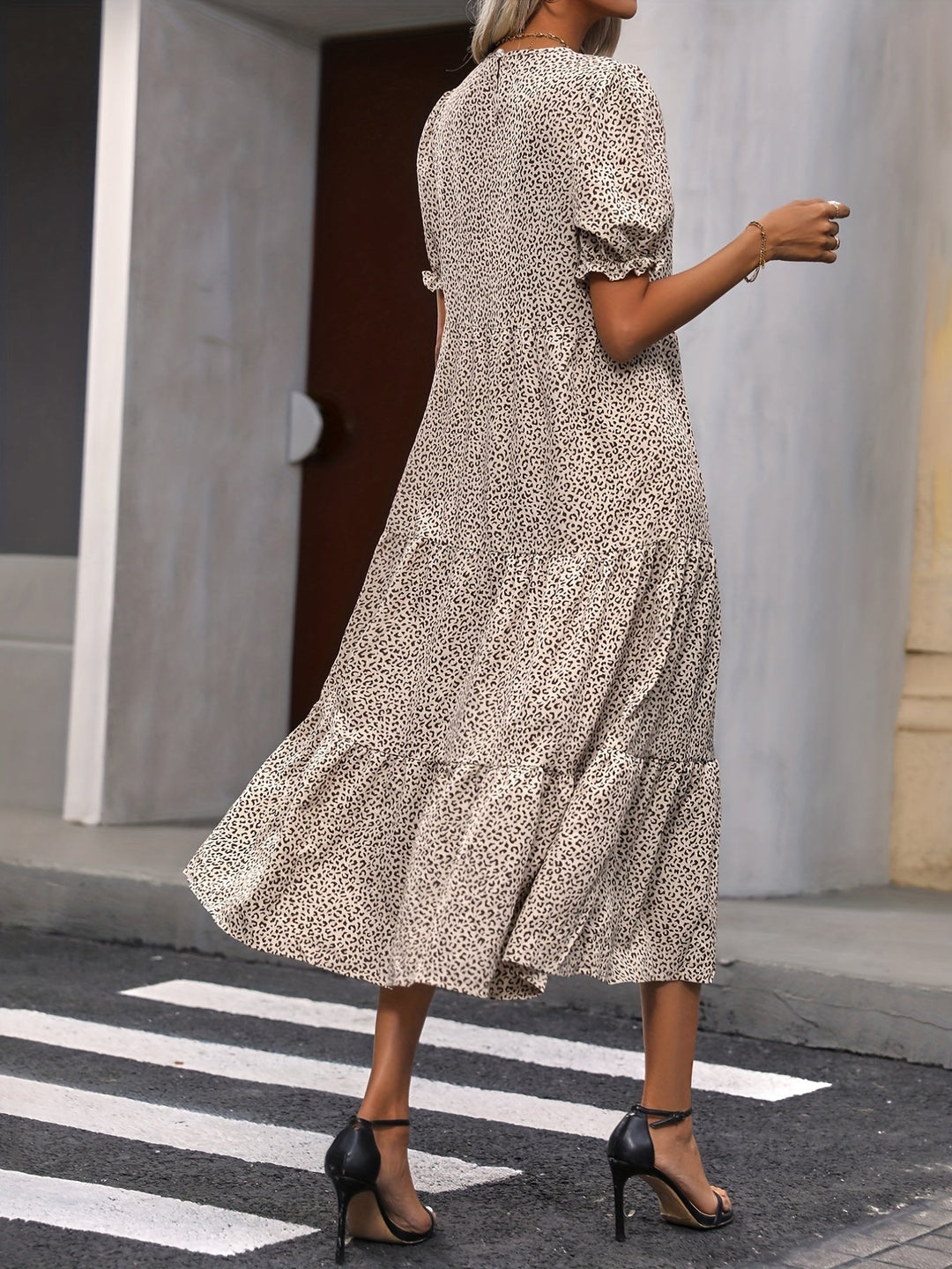 Adelina™ - Laagjes Puff Mouw Jurk