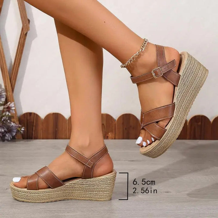 Daphnie | Wedge Sandalen