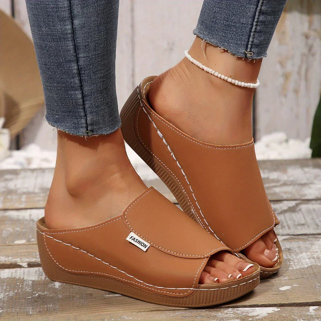 Ella | Instap Sandalen